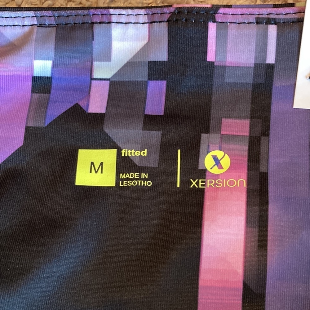 🌸NWT XERSION Womens 7/8 Performance Leggings - size Medium - Picture 11 of 11